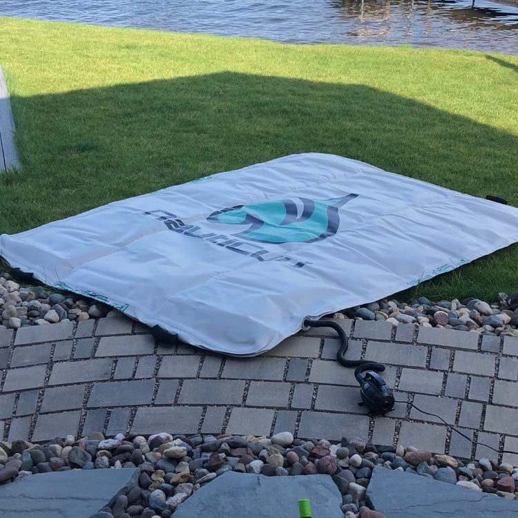 Rigid swimming pad inflatable 